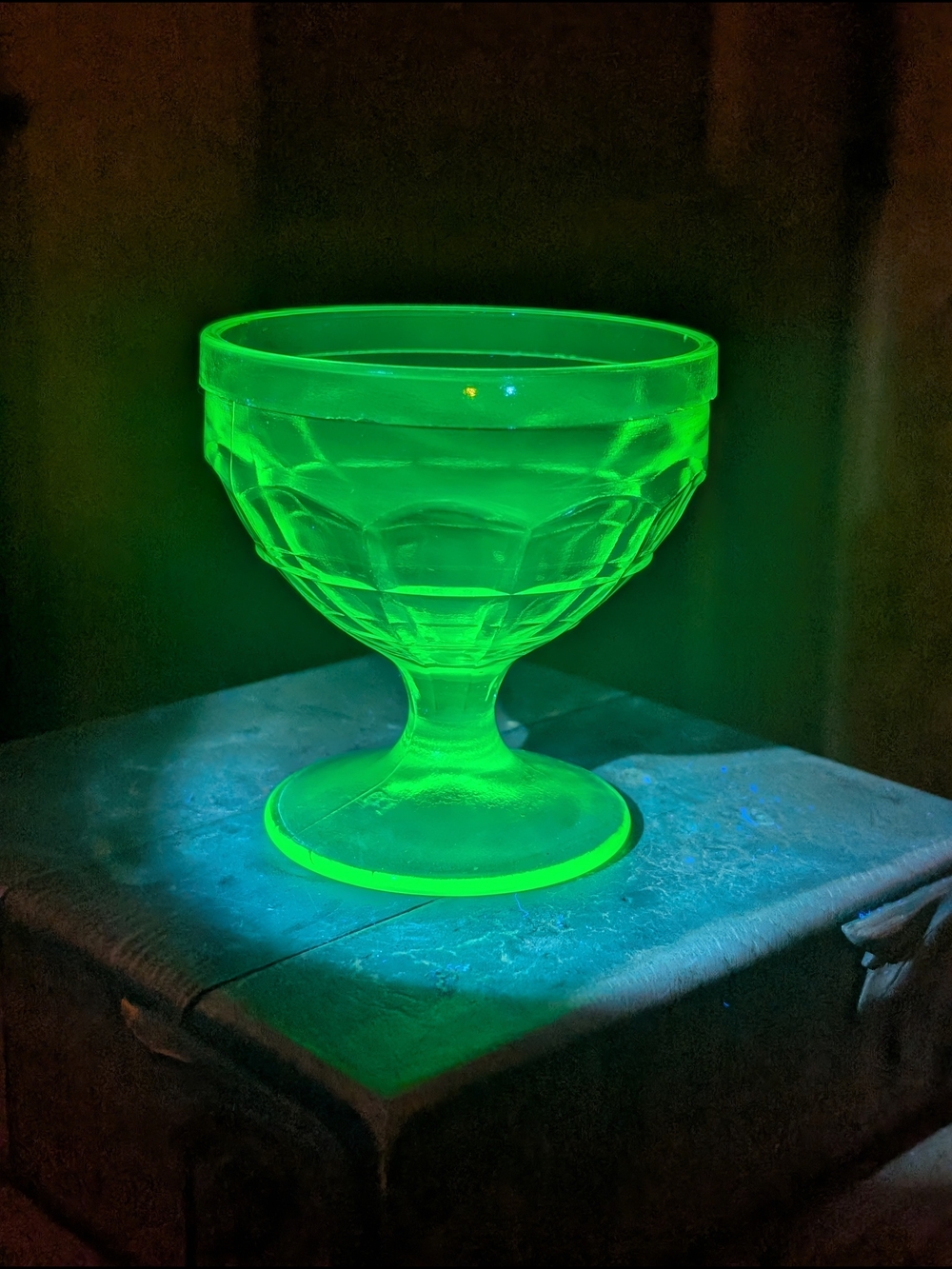 Vintage 1930s Antique Hazel Atlas Green Uranium Vaseline Glass Sherbet Bowl